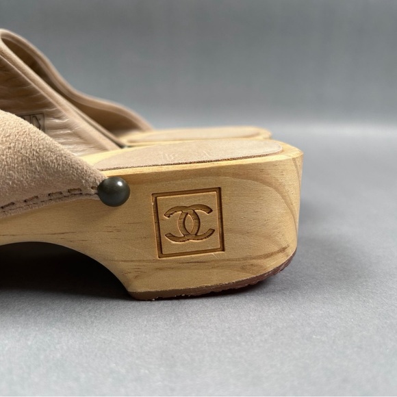 CHANEL Light Beige Suede Clogs LIKE NEW - Picture 7 of 7